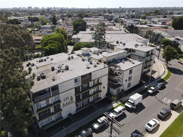 a picture of city view