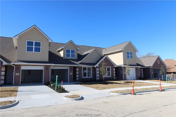 $2,400 | 2008 Reagan Court, Bryan, TX 77802