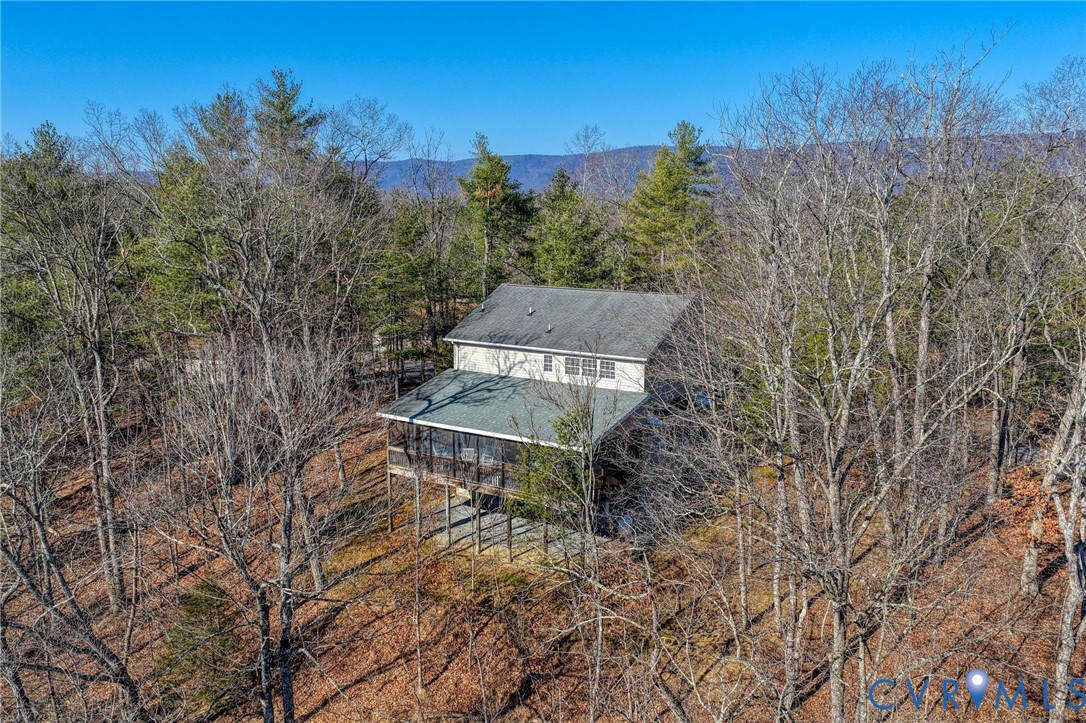 1401 Moccasin Way Basye, VA 22810 - Photo 2 of 46