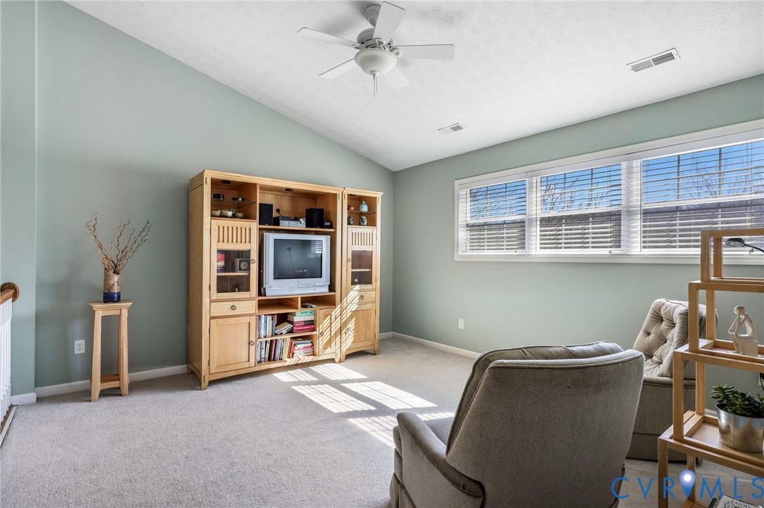 1401 Moccasin Way Basye, VA 22810 - Photo 23 of 46