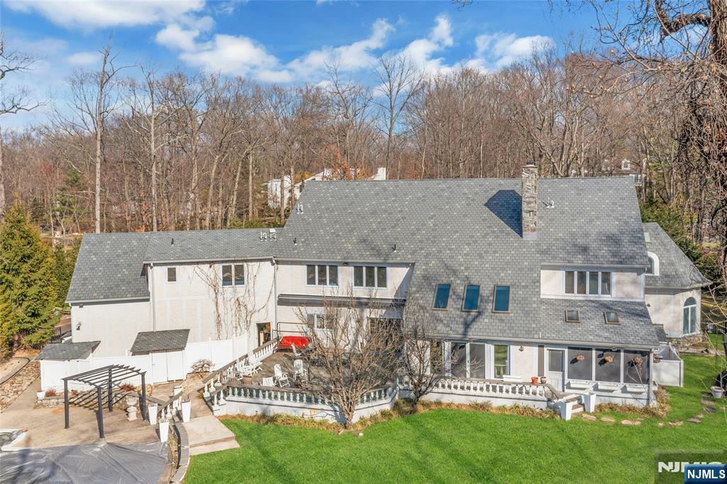 9 Cameron Road Saddle River, NJ 07458 - Photo 33 of 36