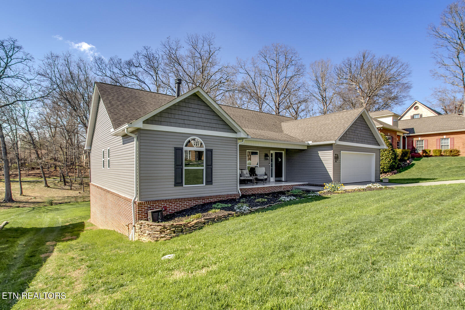 146 Daleyuhski Way Loudon, TN 37774 - Photo 3 of 60 03_146 Daleyuhski Way_FrontLeft