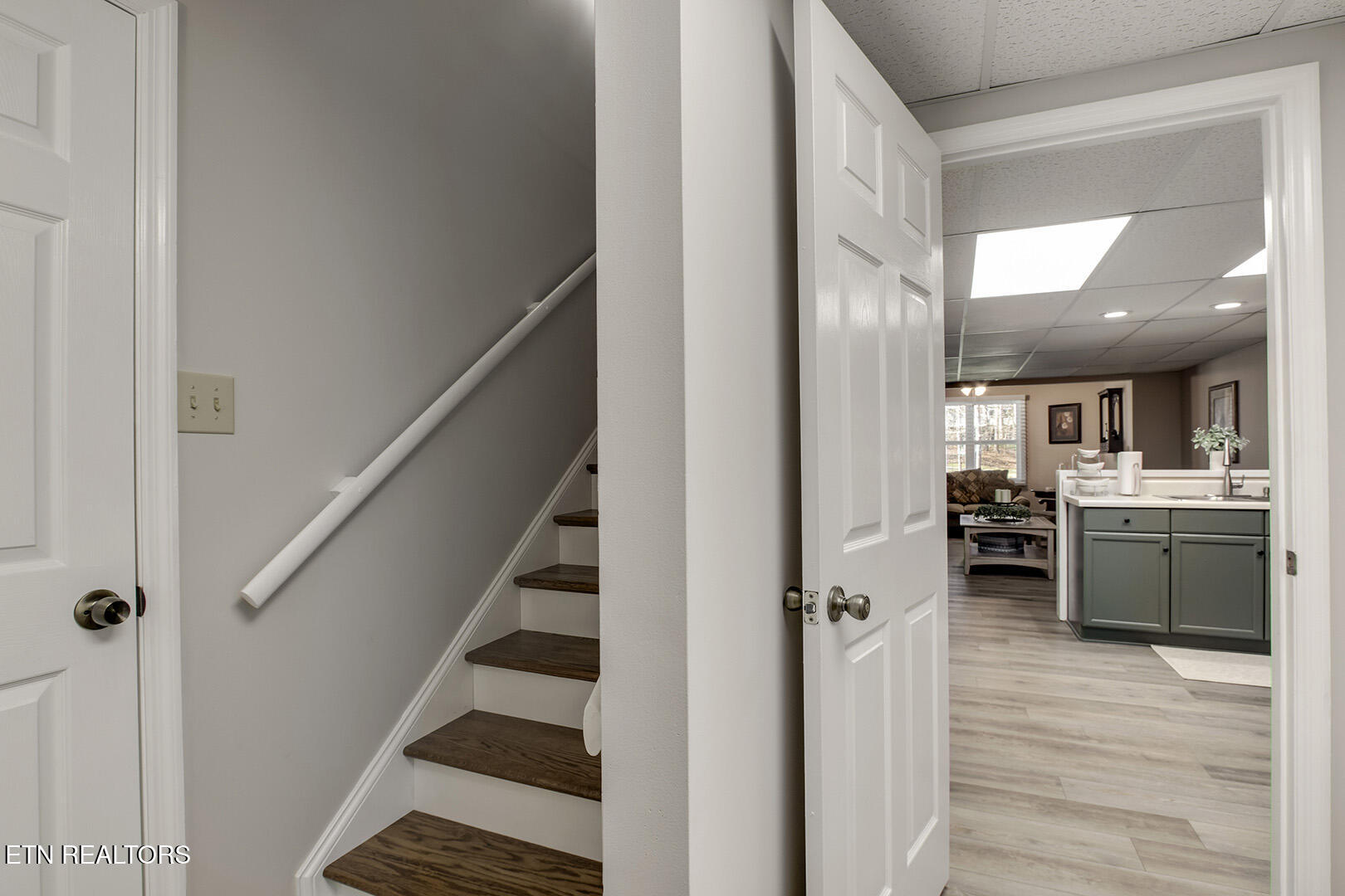 146 Daleyuhski Way Loudon, TN 37774 - Photo 36 of 60 36_146 Daleyuhski Way_LowerLanding