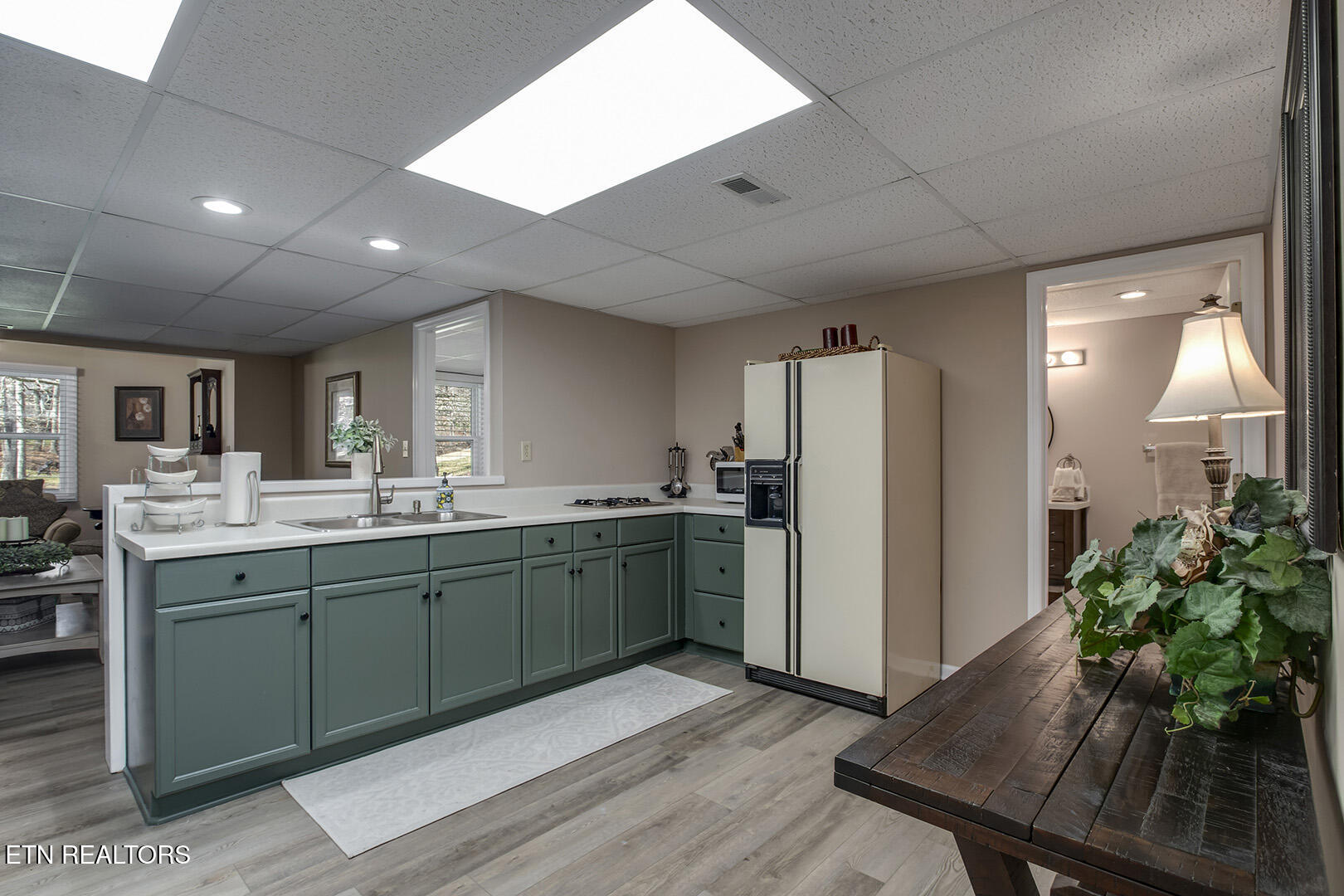 146 Daleyuhski Way Loudon, TN 37774 - Photo 37 of 60 37_146 Daleyuhski Way_LowerKitchen01