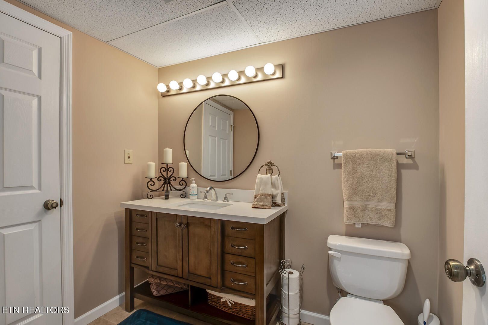 146 Daleyuhski Way Loudon, TN 37774 - Photo 39 of 60 39_146 Daleyuhski Way_HalfBath