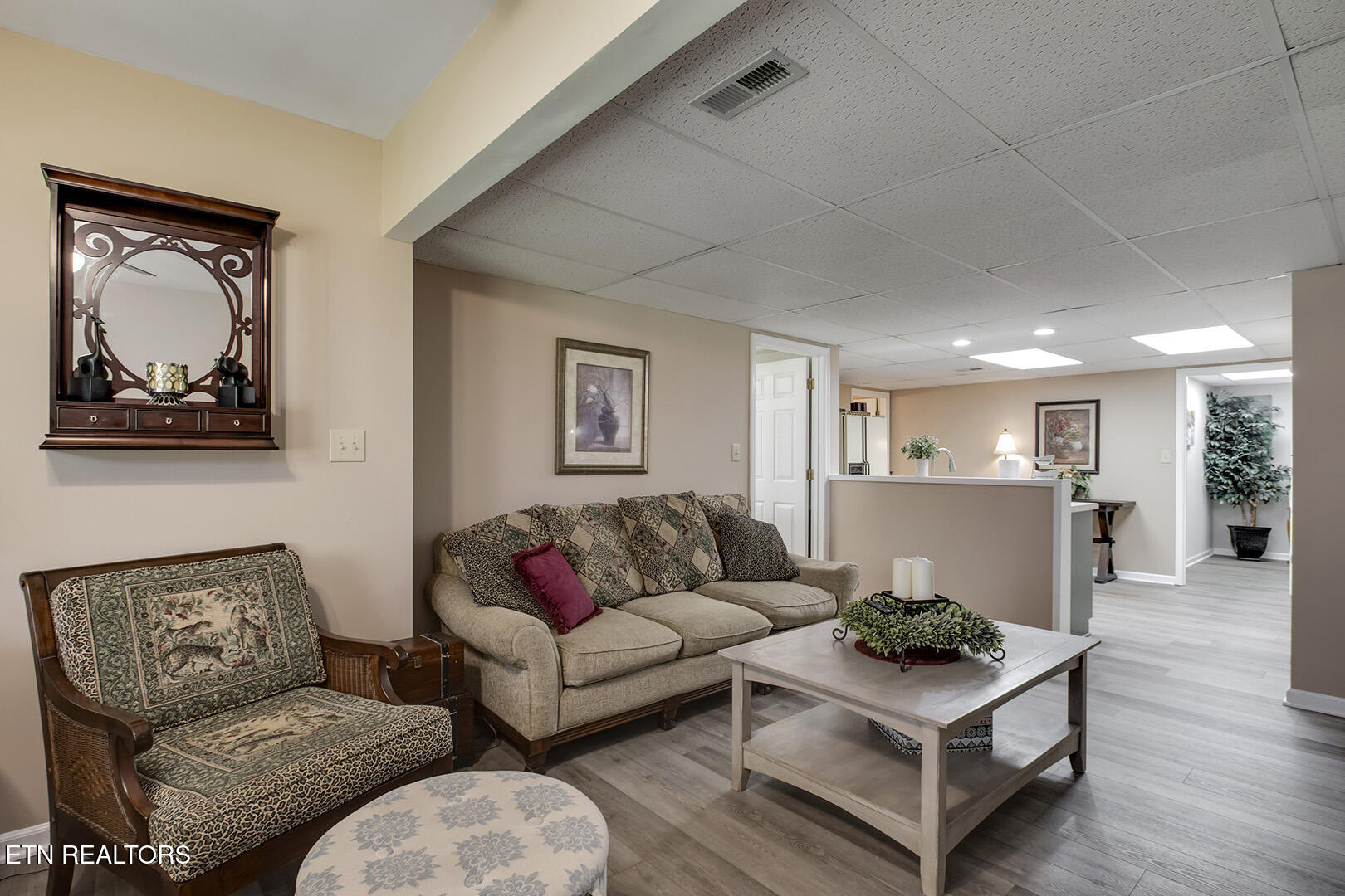 146 Daleyuhski Way Loudon, TN 37774 - Photo 42 of 60 42_146 Daleyuhski Way_Family02