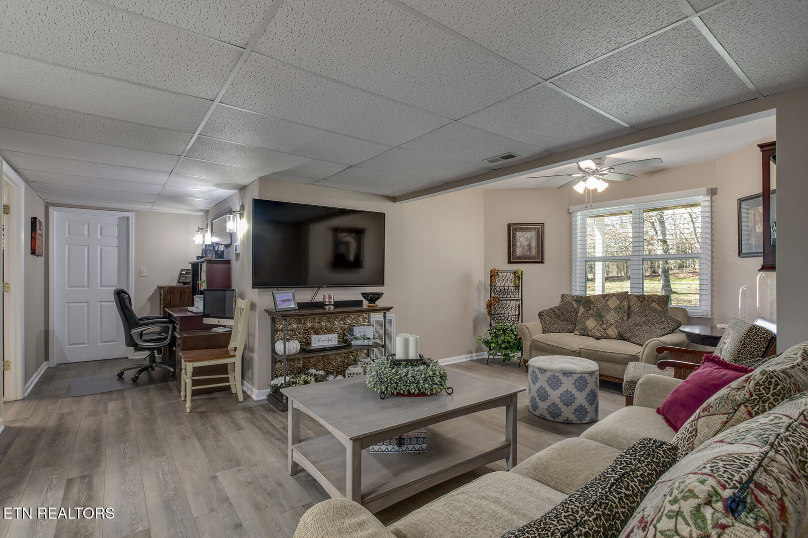 146 Daleyuhski Way Loudon, TN 37774 - Photo 45 of 60 45_146 Daleyuhski Way_Family03