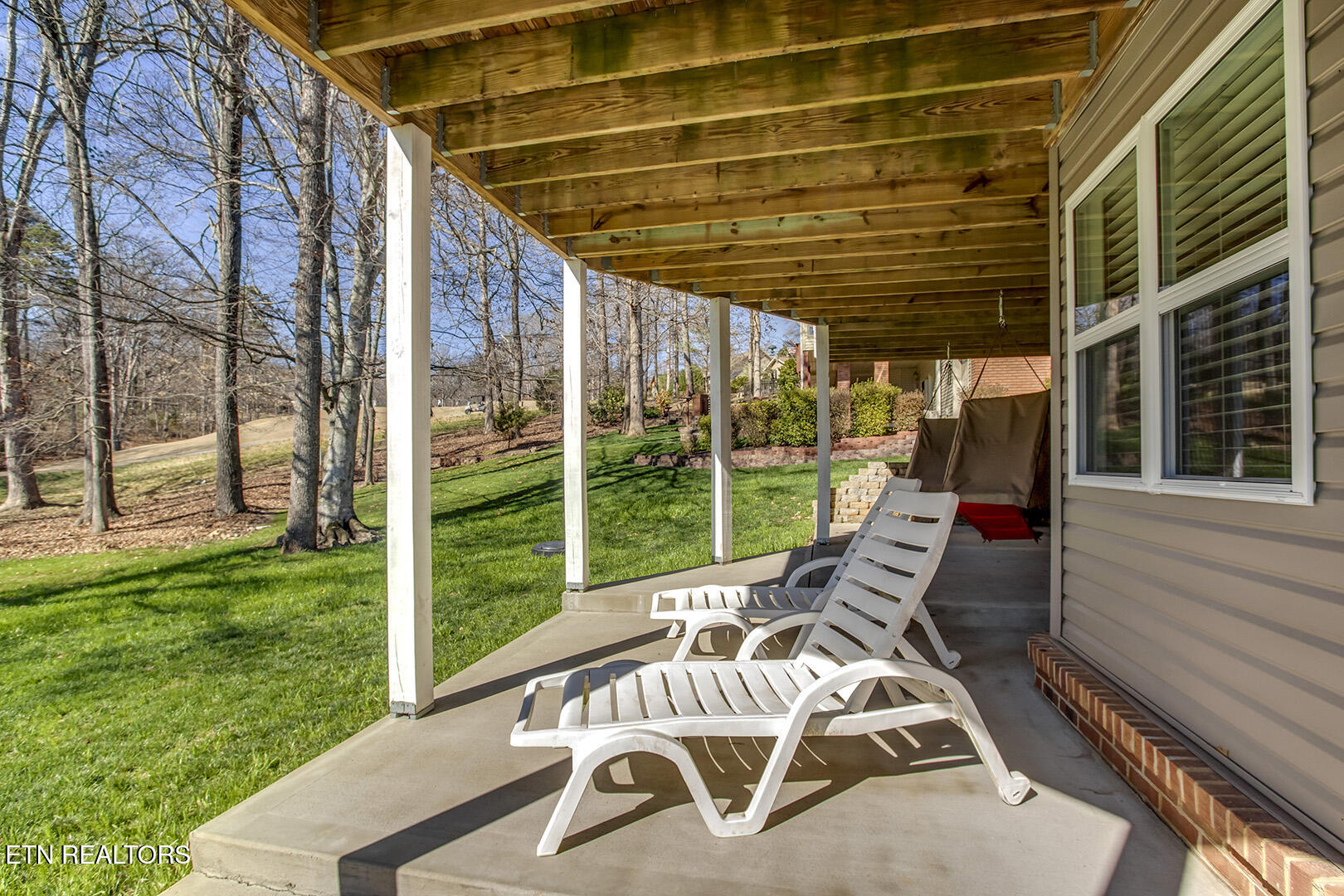 146 Daleyuhski Way Loudon, TN 37774 - Photo 50 of 60 50_146 Daleyuhski Way_CoveredPatio01