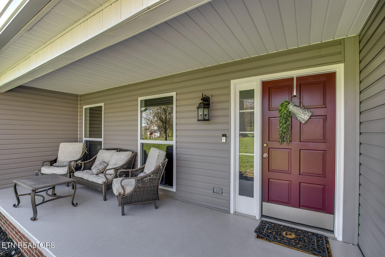 146 Daleyuhski Way Loudon, TN 37774 - Photo 5 of 60 05_146 Daleyuhski Way_FrontPorch