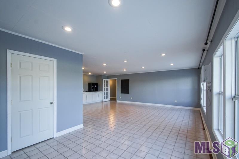 18434 Manchac Acres Road Prairieville, LA 70769 - Photo 21 of 32 Gallery Image 21