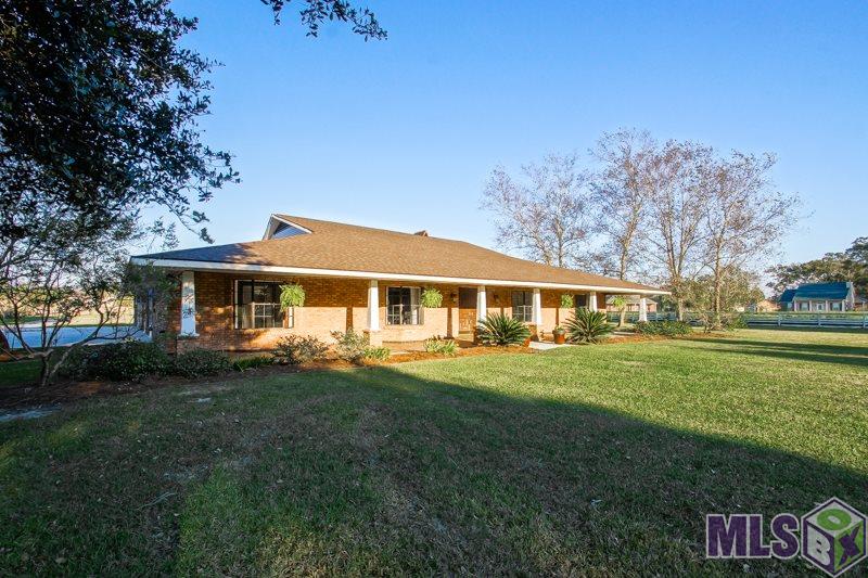 18434 Manchac Acres Road Prairieville, LA 70769 - Photo 4 of 32 Gallery Image 4