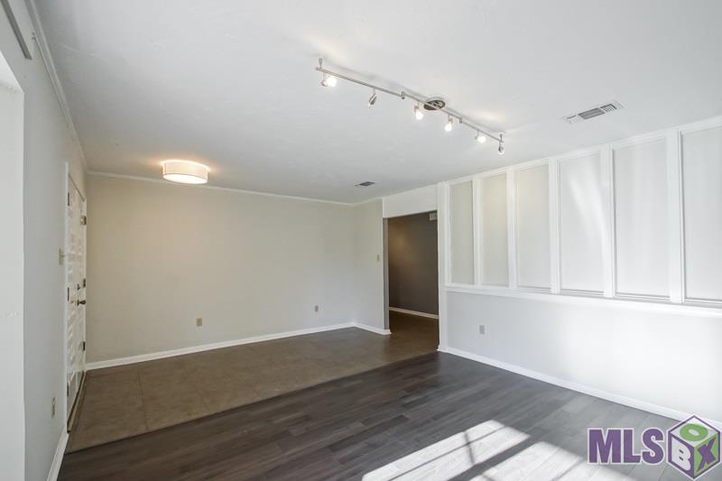 18434 Manchac Acres Road Prairieville, LA 70769 - Photo 7 of 32 Gallery Image 7