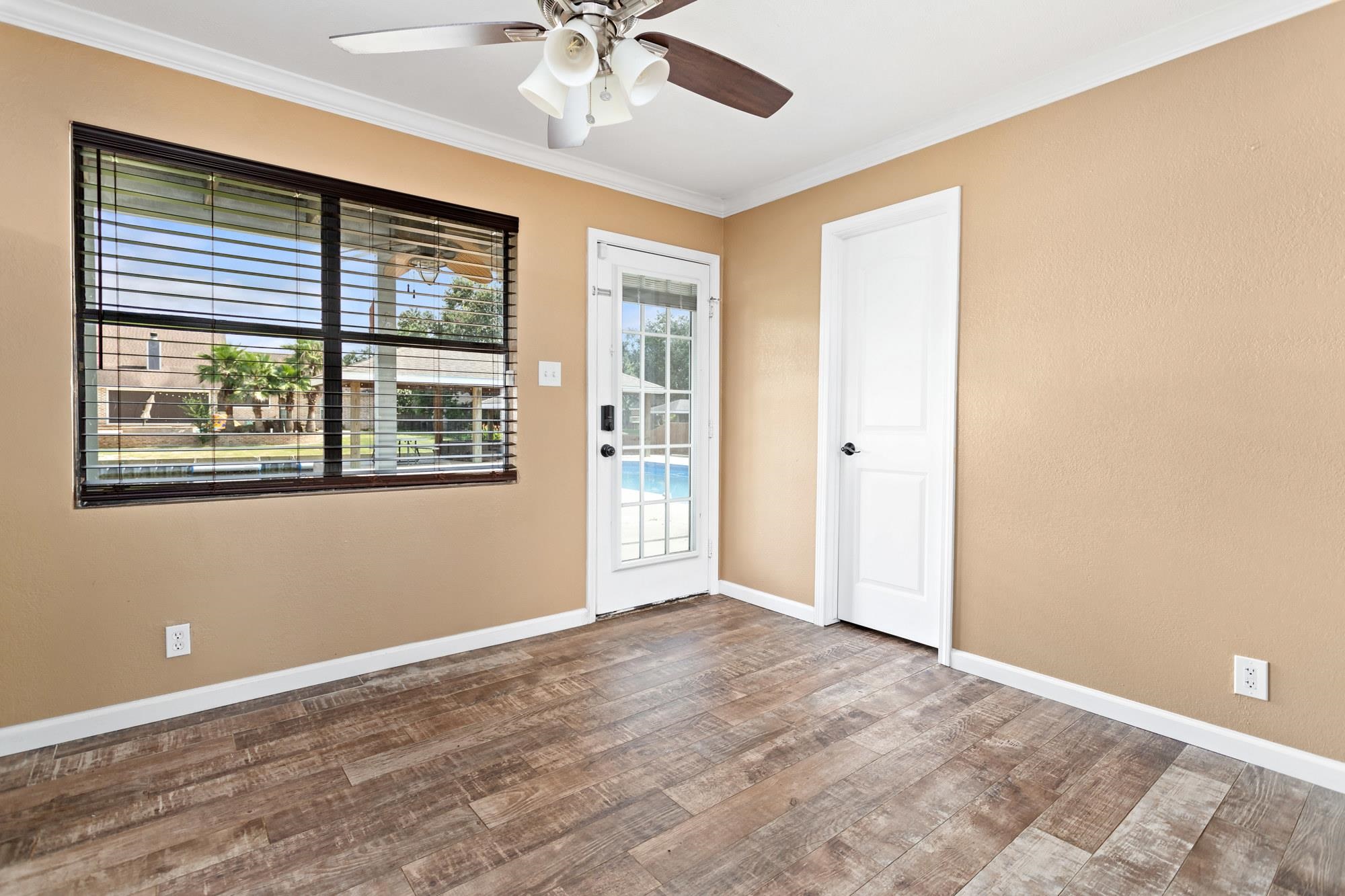 112 Robin Avenue Bridge City, TX 77611 - Photo 12 of 39