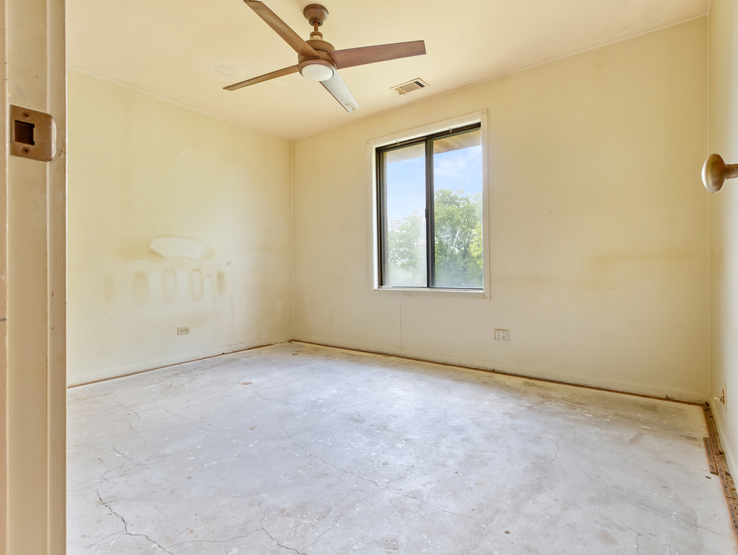 709 79th Street, Unit 404 Darien, IL 60561 - Photo 13 of 15