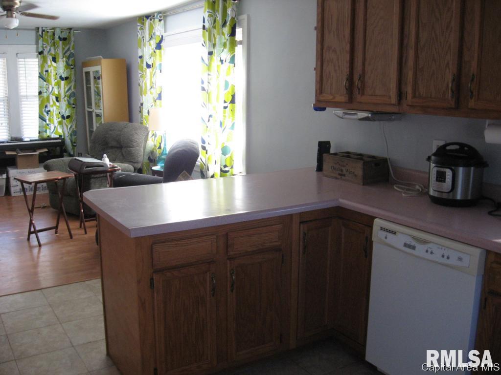 413 East Cross Street Springfield, IL 62703 - Photo 7 of 14