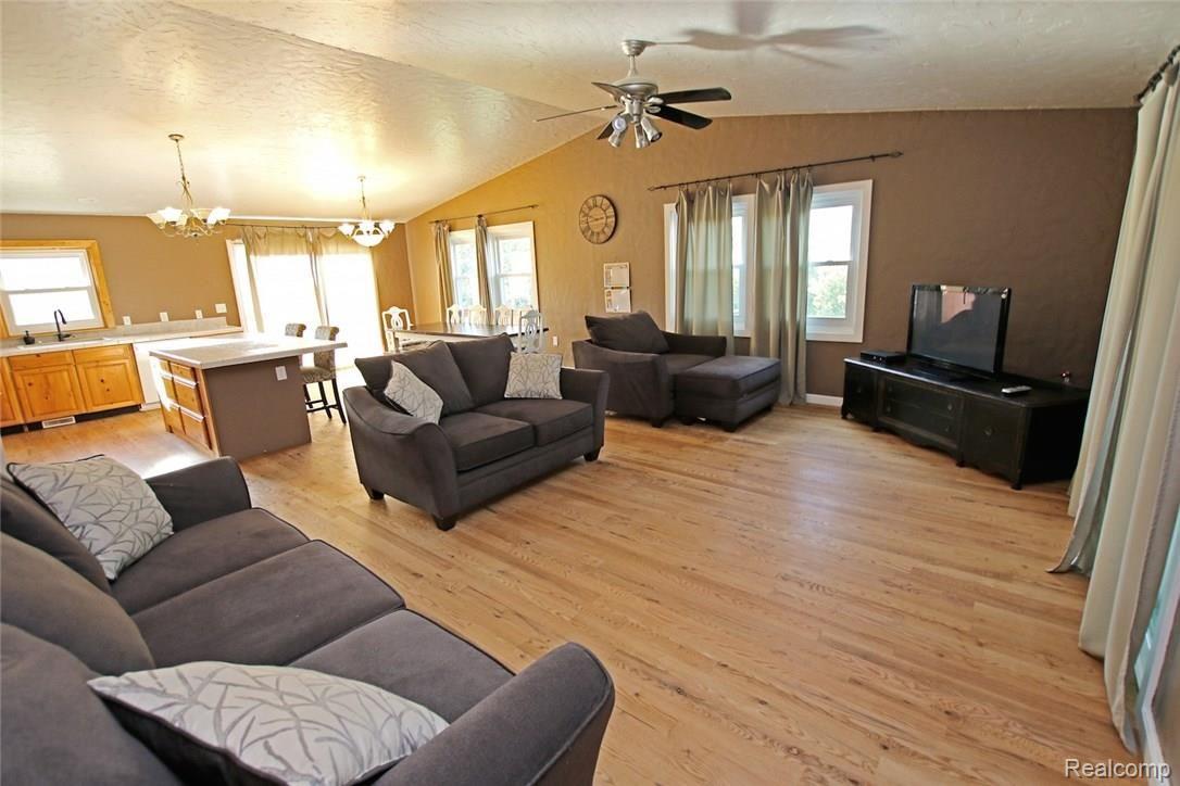 3818 Mels Road Metamora, MI 48455 - Photo 20 of 53 20) Living Room.jpg
