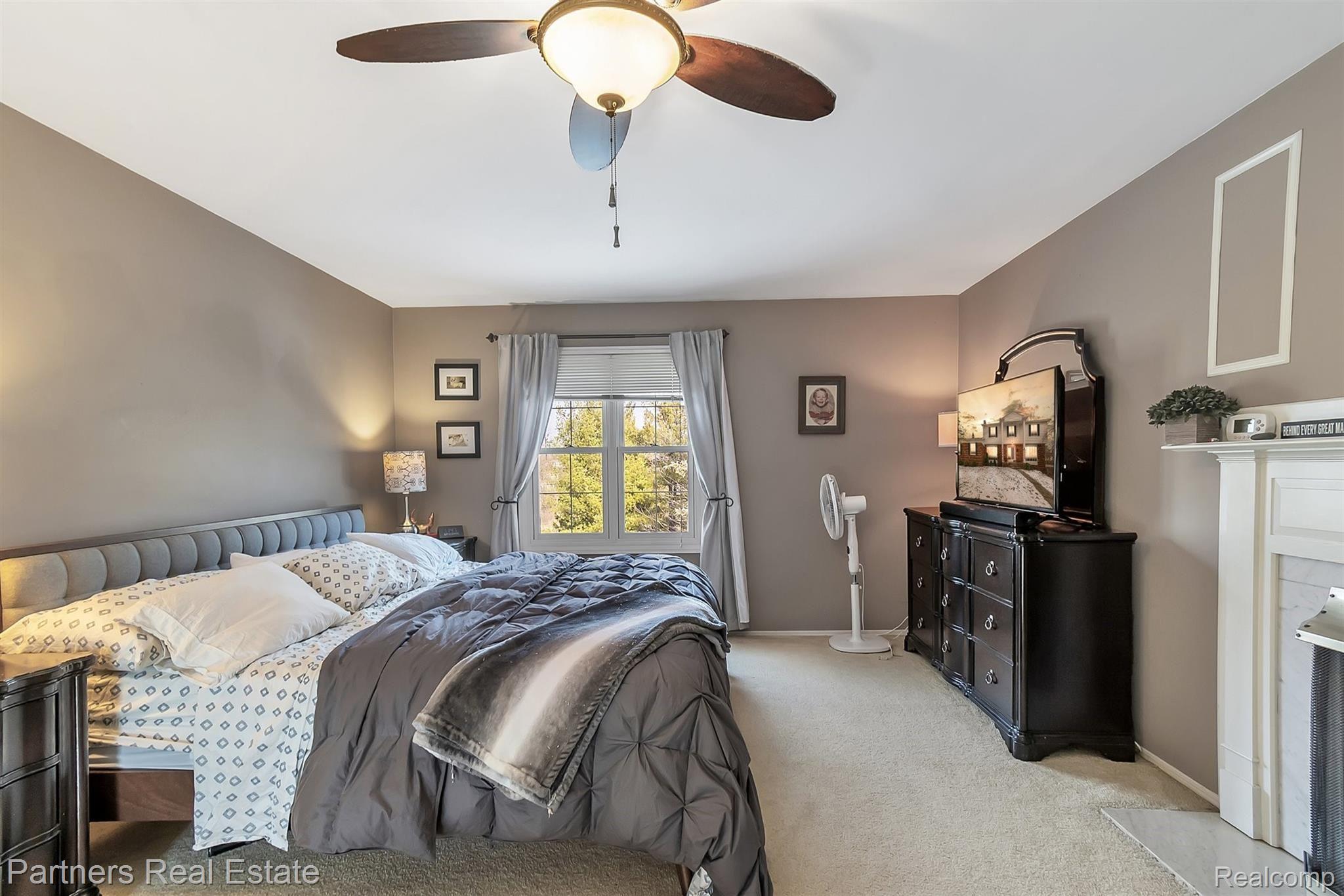 1859 Echo Hills Road Howell, MI 48855 - Photo 27 of 73 29-1859 Echo Hills Rd-windowstill-r.jpg