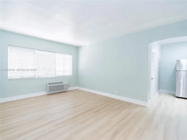 $1,600 | 7635 Dickens Avenue, Unit 3, Miami Beach, FL 33141