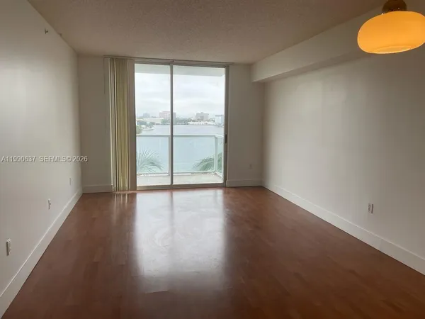 $2,300 | 5099 Northwest 7th Street, Unit 703, Miami, FL 33126