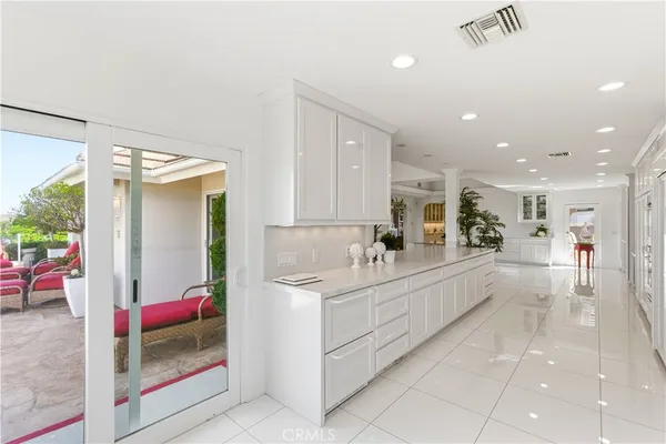 $10,000 | 1917 Yacht Puritan, Newport Beach, CA 92660