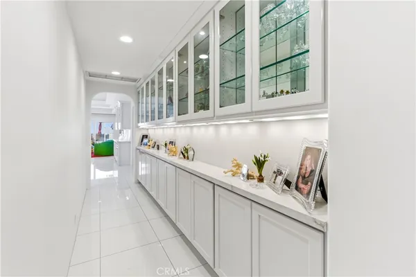 $10,000 | 1917 Yacht Puritan, Newport Beach, CA 92660