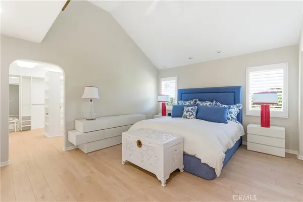 $10,000 | 1917 Yacht Puritan, Newport Beach, CA 92660