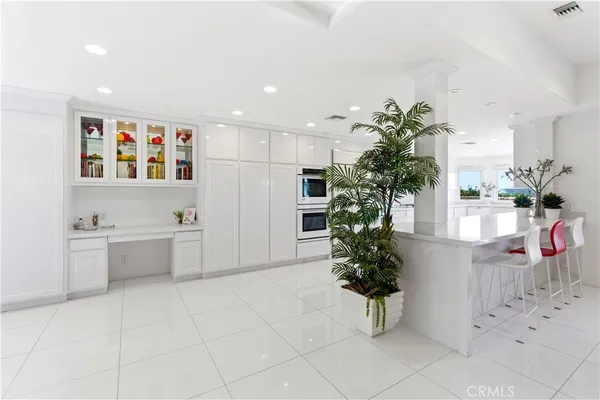 $10,000 | 1917 Yacht Puritan, Newport Beach, CA 92660