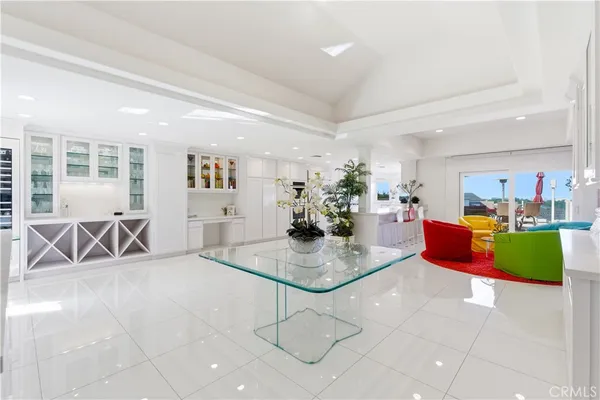 $10,000 | 1917 Yacht Puritan, Newport Beach, CA 92660