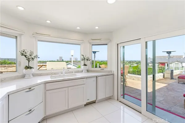 $10,000 | 1917 Yacht Puritan, Newport Beach, CA 92660