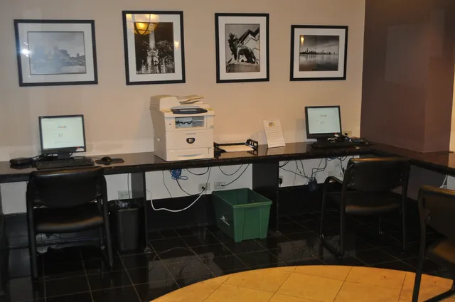 $375,000 | 10 East Ontario Street, Unit 2702, Chicago, IL 60611