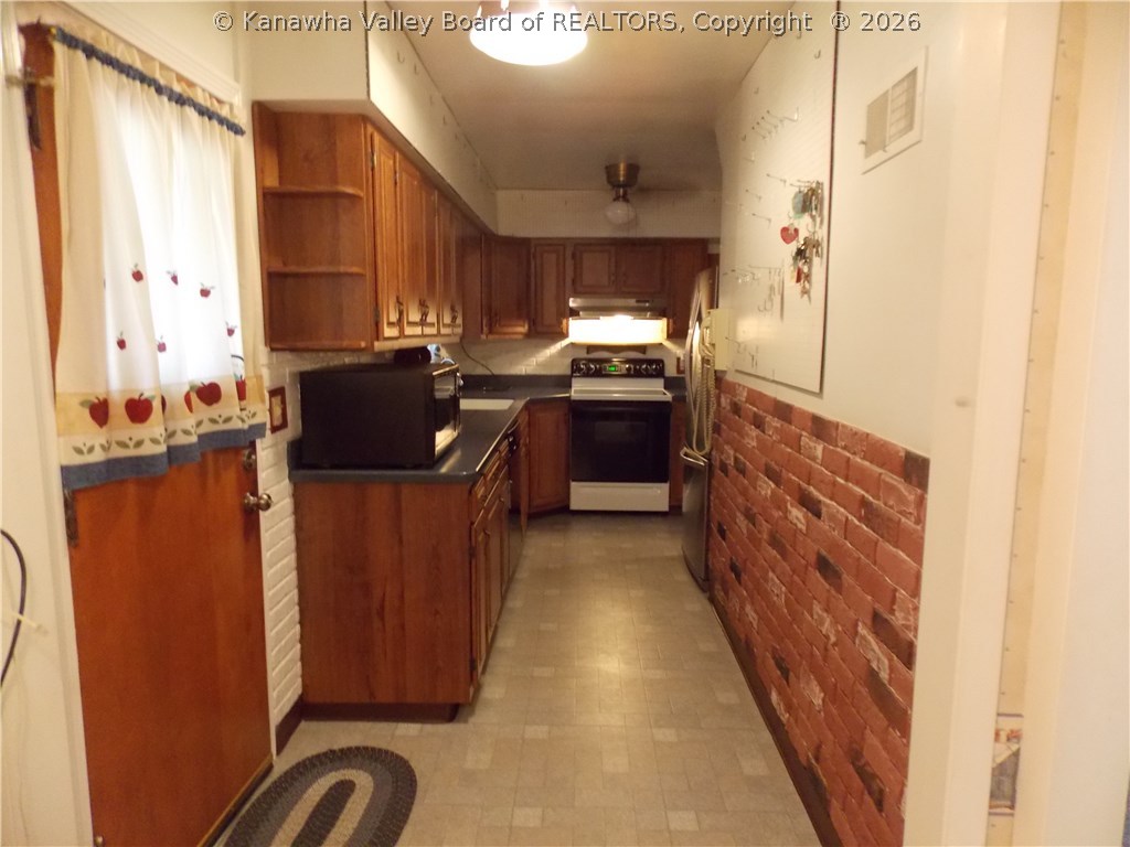 1422 Cardinal Road Charleston, WV 25314 - Photo 6 of 24 Gallery Image 6