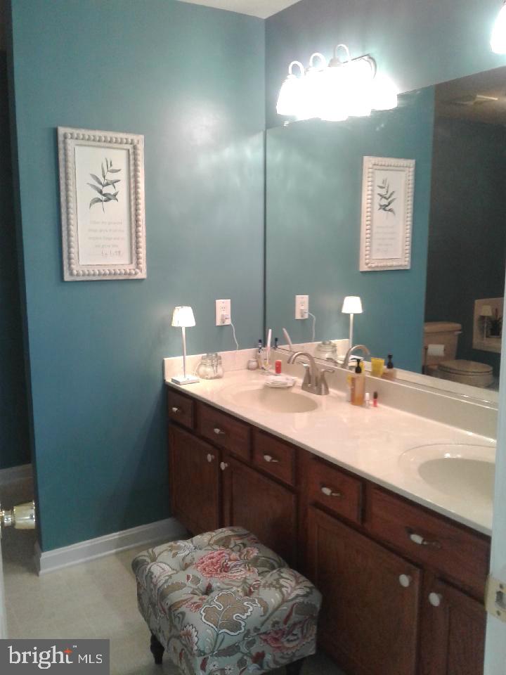 1019 Gullo Road New Windsor, MD 21776 - Photo 29 of 55 Primary bath