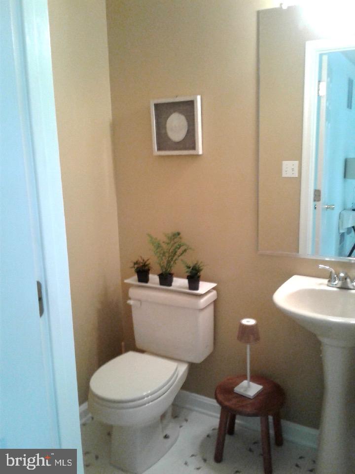 1019 Gullo Road New Windsor, MD 21776 - Photo 10 of 55 1/2 bath off living room