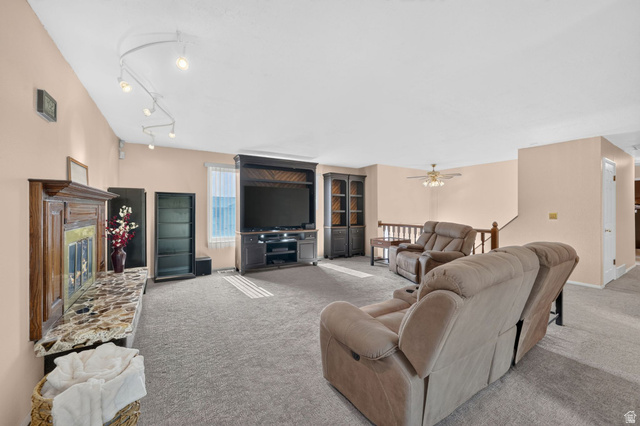 9545 South Robins Way Sandy, UT 84094 - Photo 12 of 32