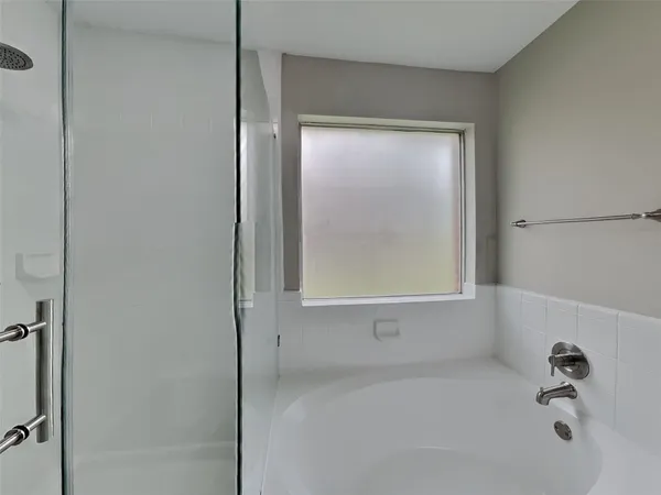 $1,900 | 20110 18th Fairway Drive, Humble, TX 77346