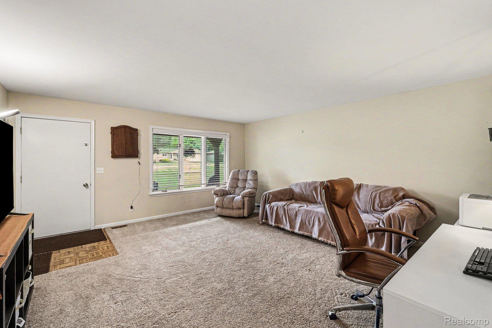 4071 Elms Road Swartz Creek, MI 48473 - Photo 5 of 32 006_file_5852.jpg
