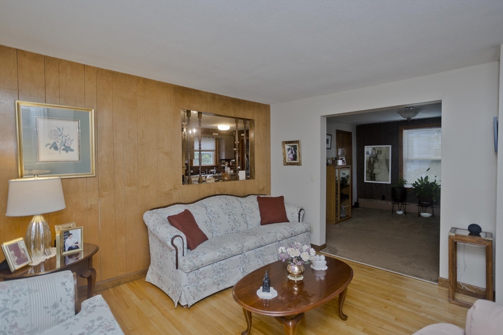 7 Meadow Street Holyoke, MA 01040 - Photo 11 of 40 Gallery Image 11