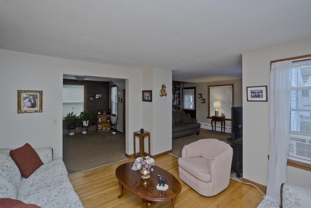 7 Meadow Street Holyoke, MA 01040 - Photo 12 of 40 Gallery Image 12