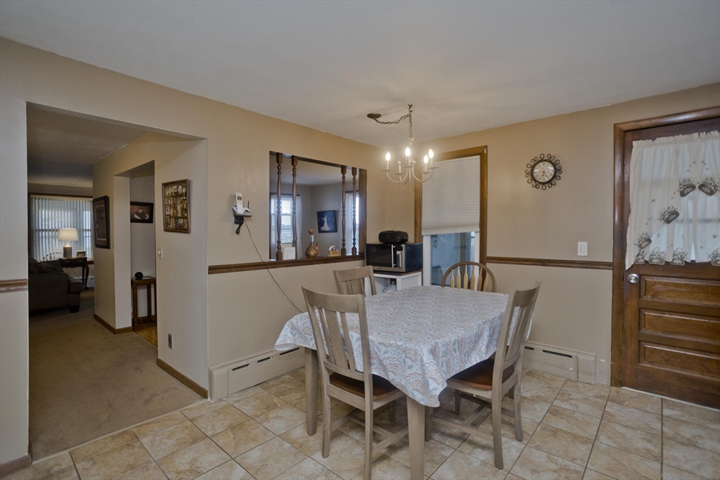 7 Meadow Street Holyoke, MA 01040 - Photo 7 of 40 Gallery Image 7