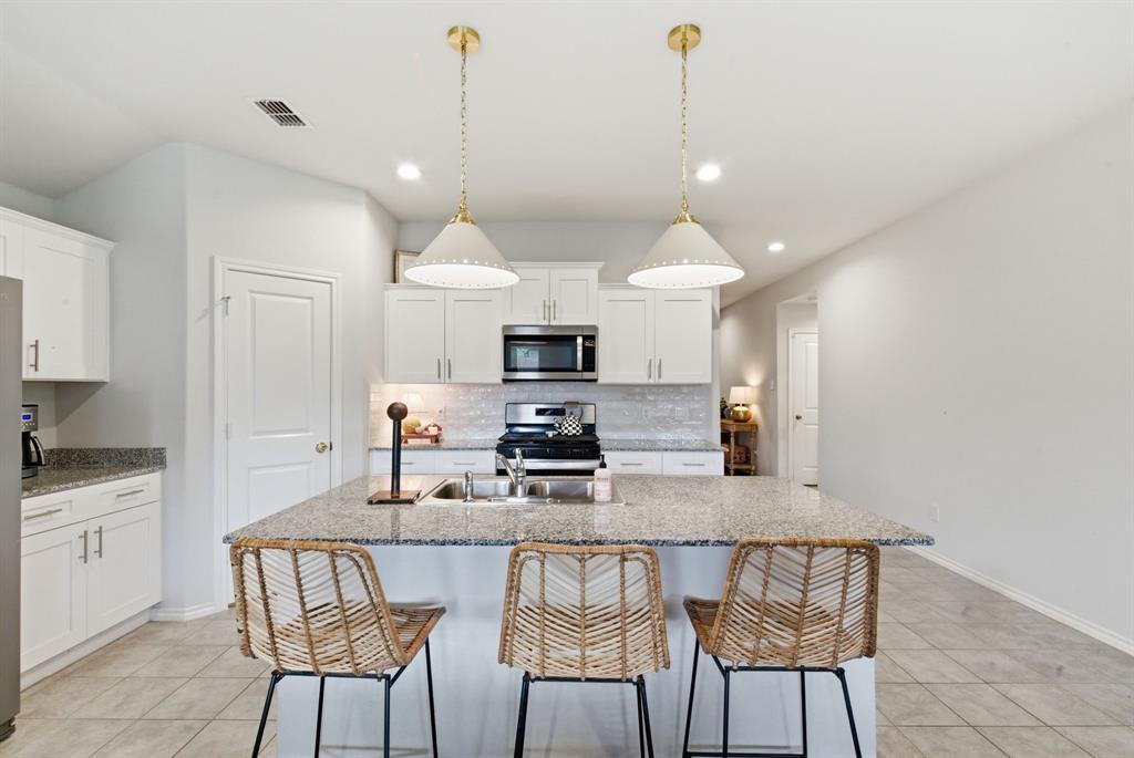 549 Derby Lane Springtown, TX 76082 - Photo 6 of 28