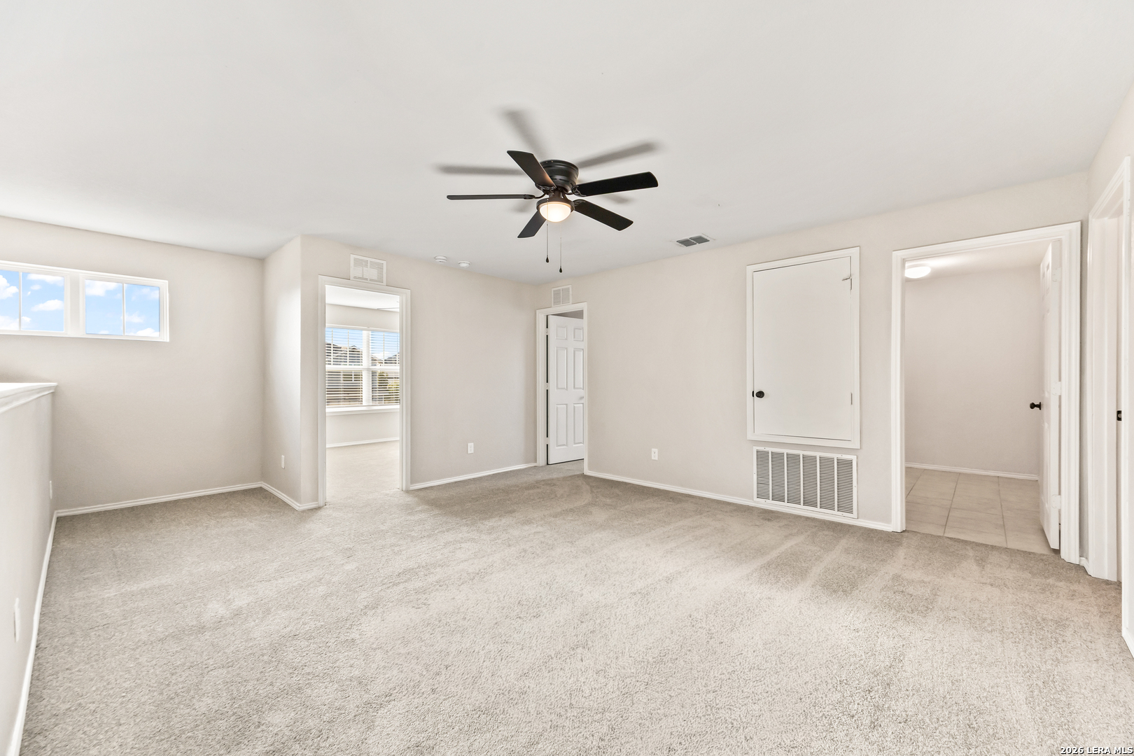 11244 Long Rider San Antonio, TX 78254 - Photo 14 of 26 Gallery Image 14