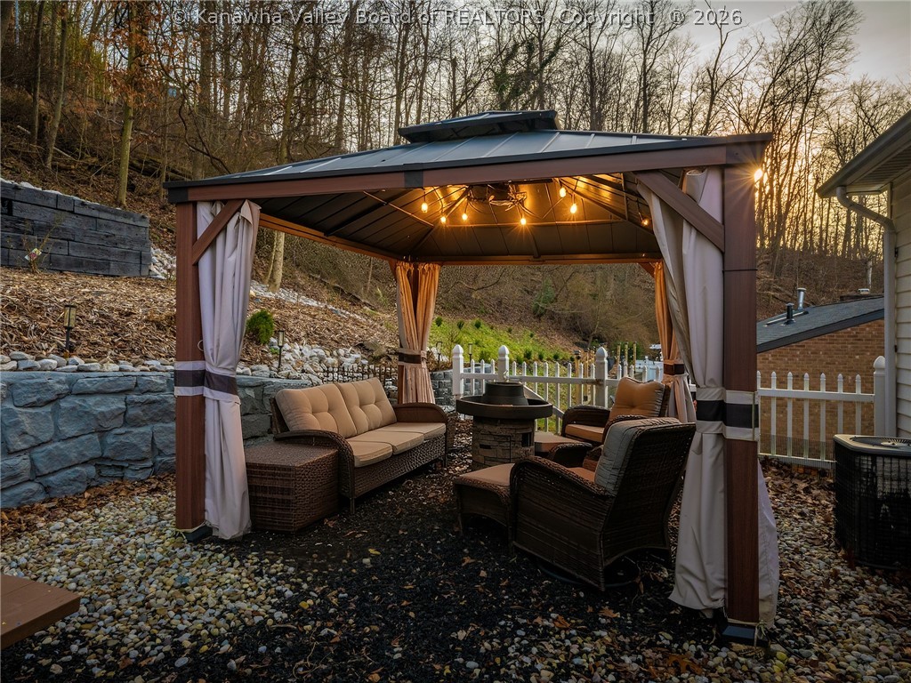 313 Eureka Road Charleston, WV 25314 - Photo 3 of 27 Gallery Image 3