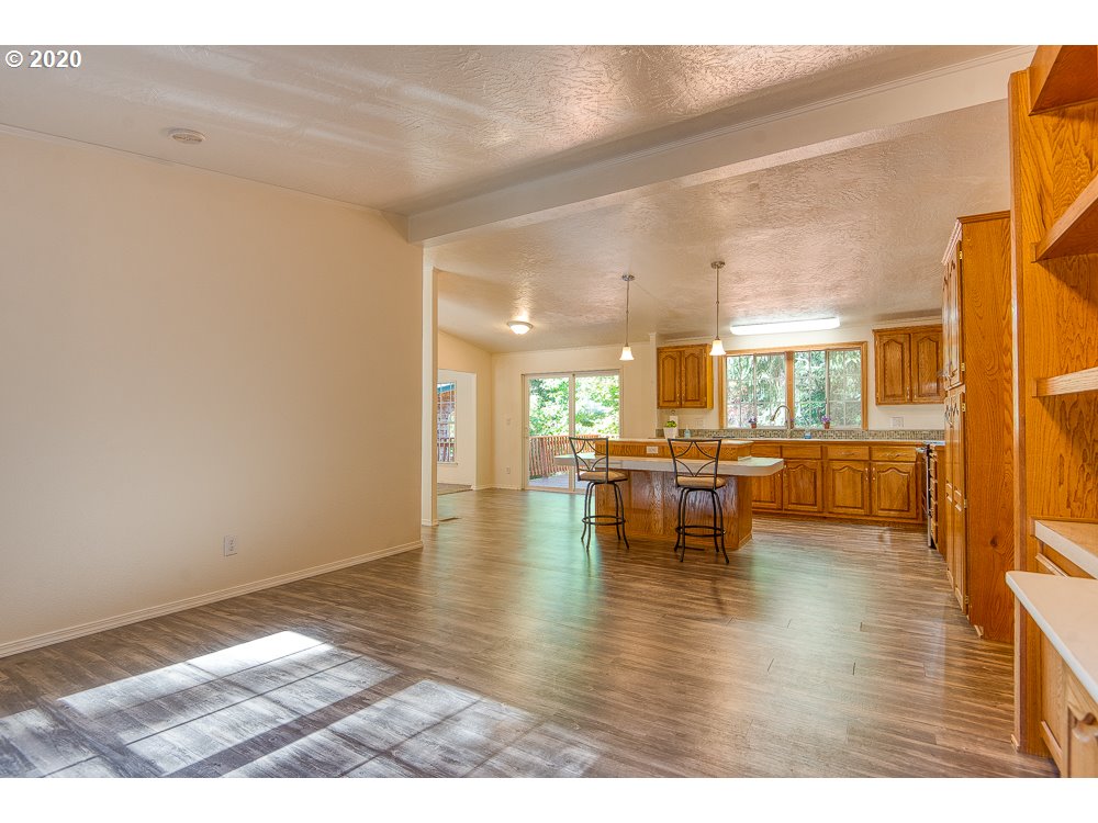 68296 Ridge Road North Bend, OR 97459 - Photo 12 of 31 Gallery Image 12