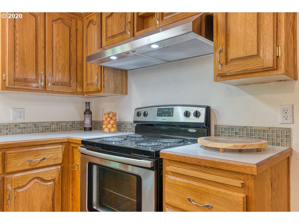 68296 Ridge Road North Bend, OR 97459 - Photo 16 of 31 Gallery Image 16