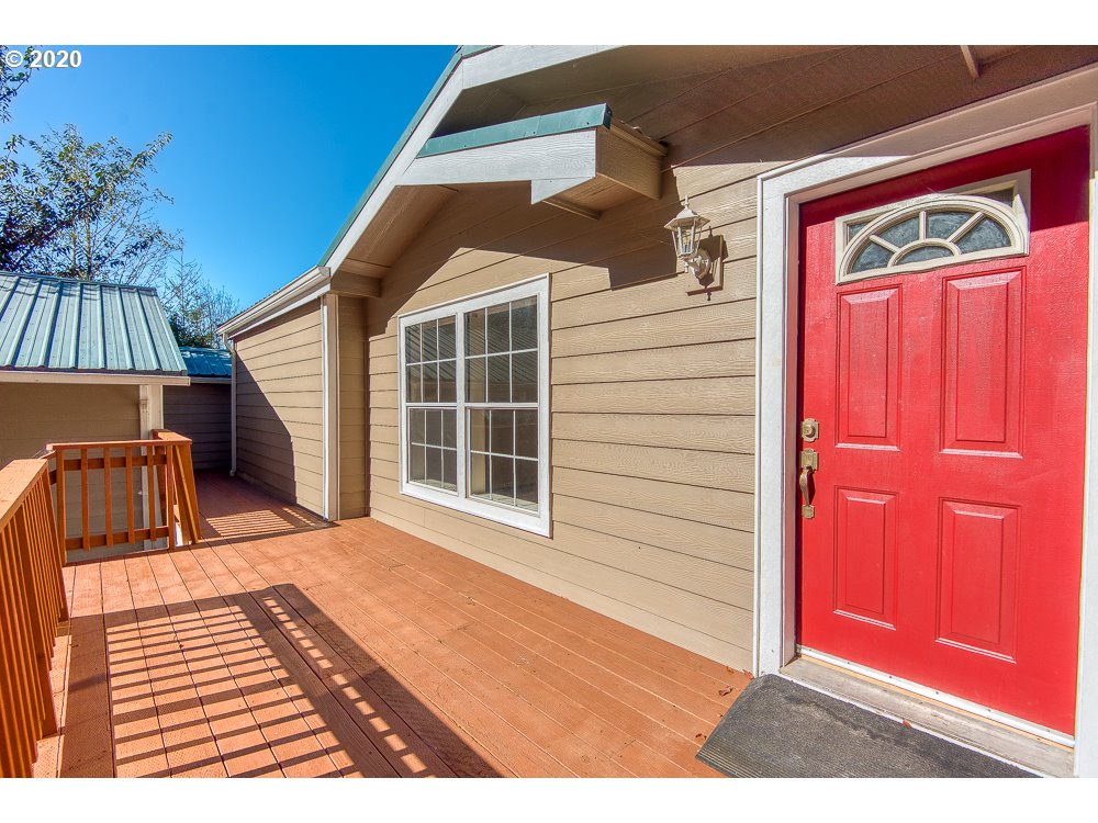 68296 Ridge Road North Bend, OR 97459 - Photo 3 of 31 Gallery Image 3