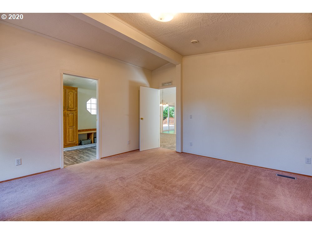 68296 Ridge Road North Bend, OR 97459 - Photo 25 of 31 Gallery Image 25