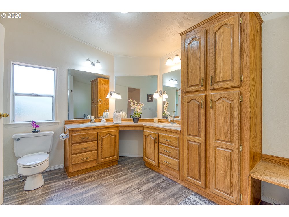 68296 Ridge Road North Bend, OR 97459 - Photo 27 of 31 Gallery Image 27