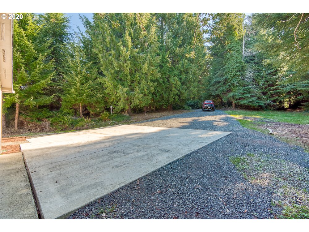 68296 Ridge Road North Bend, OR 97459 - Photo 28 of 31 Gallery Image 28