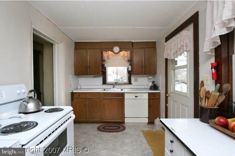1515 Freeland Road Freeland, MD 21053 - Photo 4 of 17 Kitchen