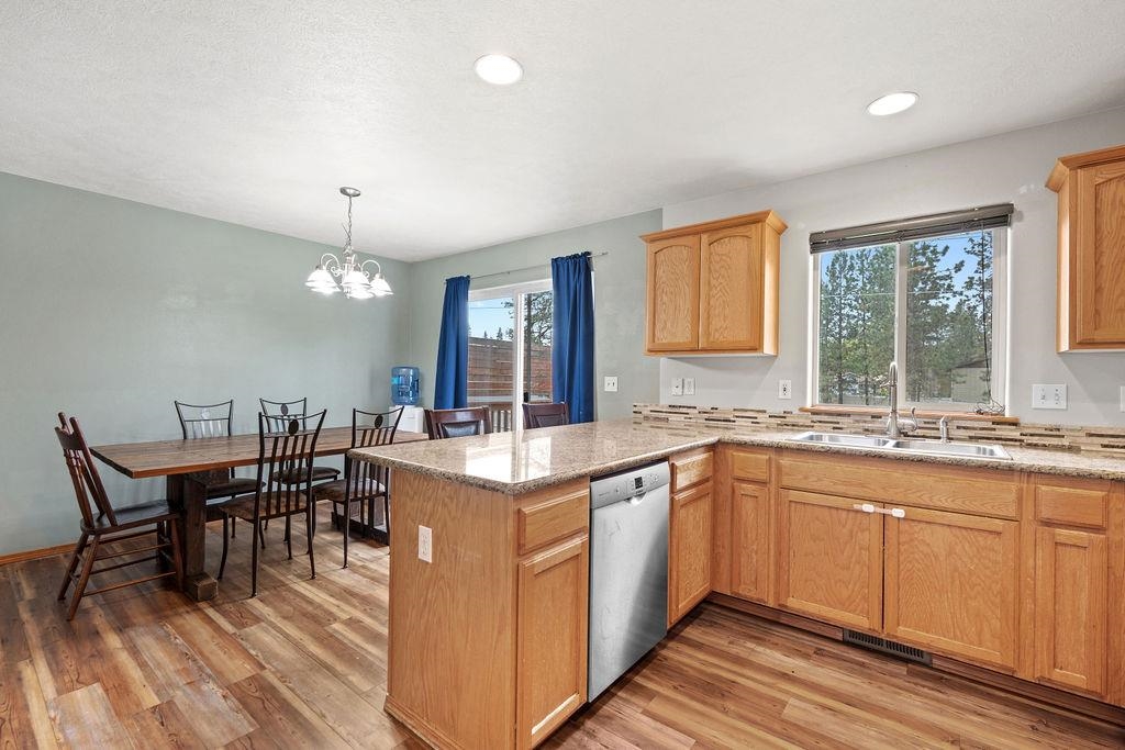 6831 North Cambridge Lane Spokane, WA 99208 - Photo 13 of 44